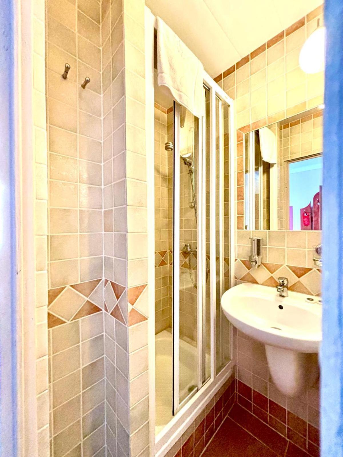 Orion Hotel 2*